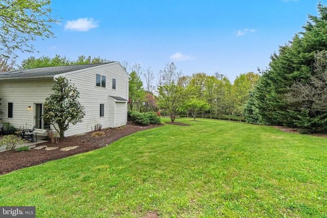 212 SHEEP HILL RD, Schaefferstown, PA 17088