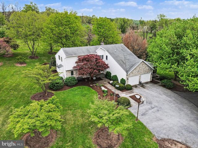 212 SHEEP HILL RD, Schaefferstown, PA 17088