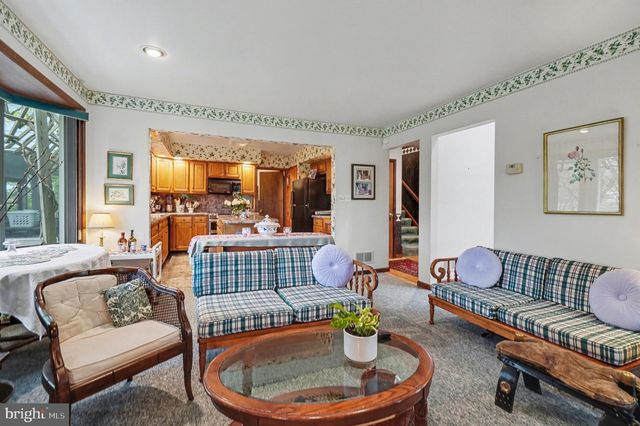 212 SHEEP HILL RD, Schaefferstown, PA 17088