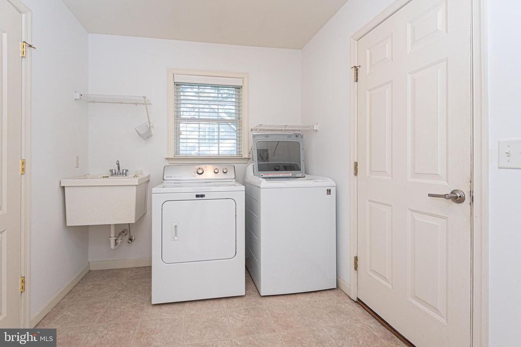 Image 36 of property listing at 331 SIKA DR, Harrington, DE 19952