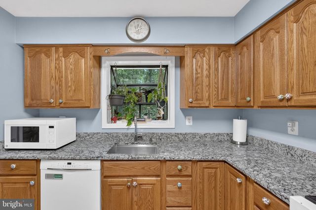 11039 TIMBERVIEW DR, Manassas, VA 20111