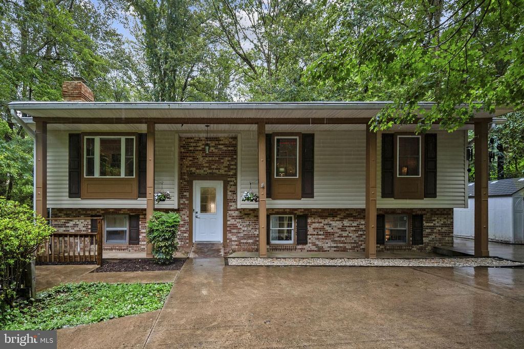 11039 TIMBERVIEW DR, Manassas, VA 20111