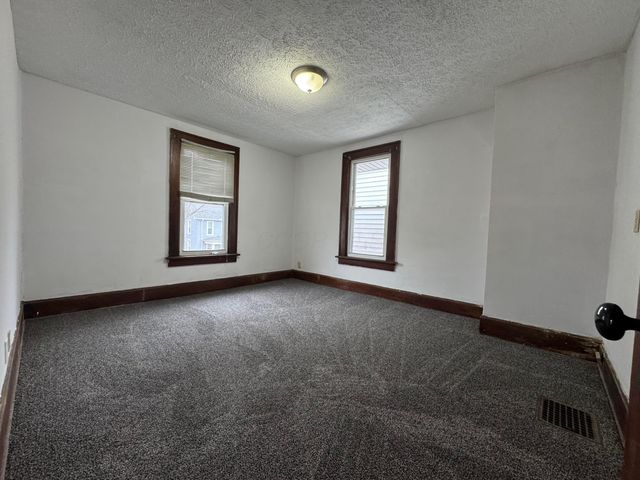 627 N Columbus Street, Lancaster, OH 43130