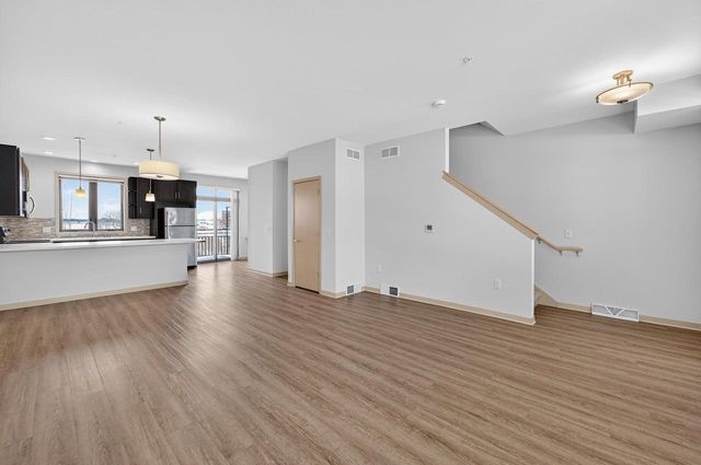 2814 No Oaks Ridge, Fitchburg, WI 53711