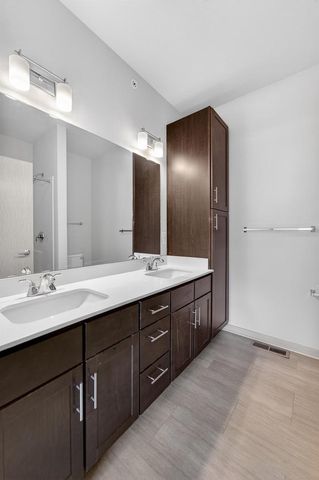 2814 No Oaks Ridge, Fitchburg, WI 53711