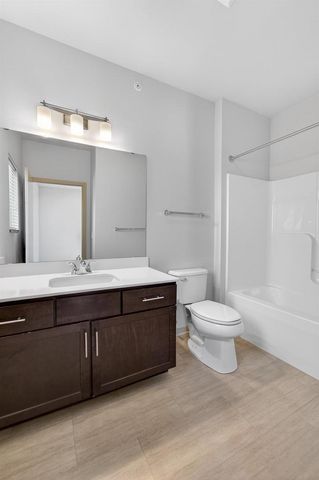 2814 No Oaks Ridge, Fitchburg, WI 53711