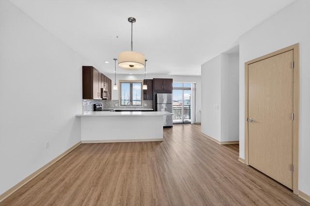 2814 No Oaks Ridge, Fitchburg, WI 53711