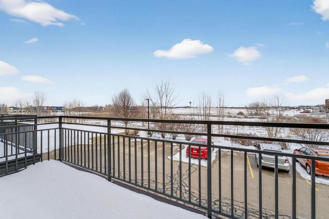 2814 No Oaks Ridge, Fitchburg, WI 53711