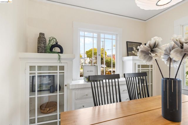 1261 Hearst Ave, Berkeley, CA 94702