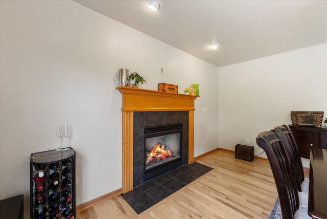 W273N2420 Arlington COURT, Pewaukee, WI 53072