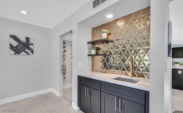 778 Vegas Valley Drive, Las Vegas, NV 89109