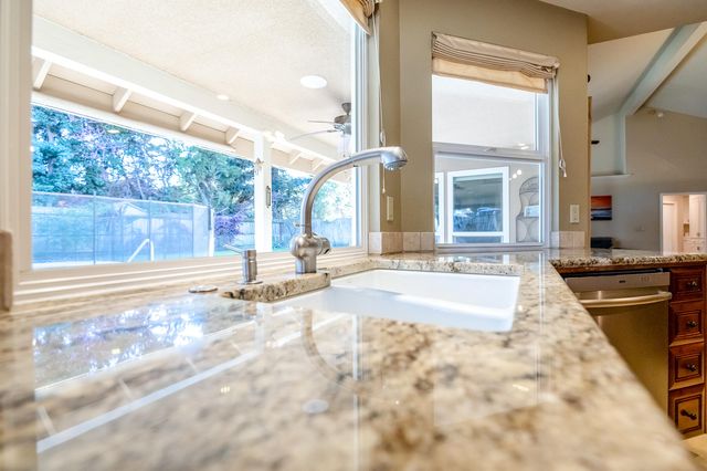 6001 W Mary Court, Visalia, CA 93277