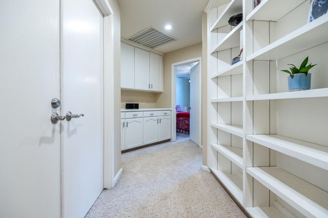 6001 W Mary Court, Visalia, CA 93277