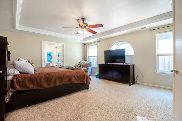 6001 W Mary Court, Visalia, CA 93277