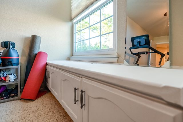 6001 W Mary Court, Visalia, CA 93277