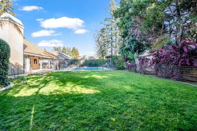 6001 W Mary Court, Visalia, CA 93277