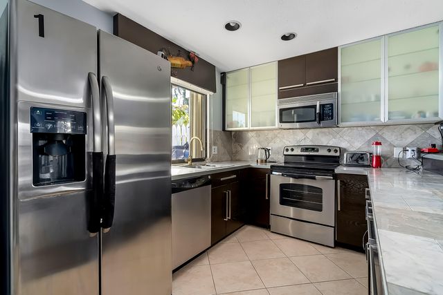 326 W Pine Street, Lantana, FL 33462