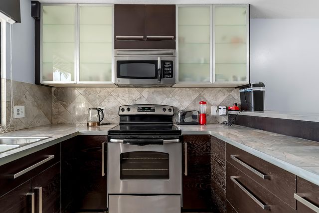 326 W Pine Street, Lantana, FL 33462