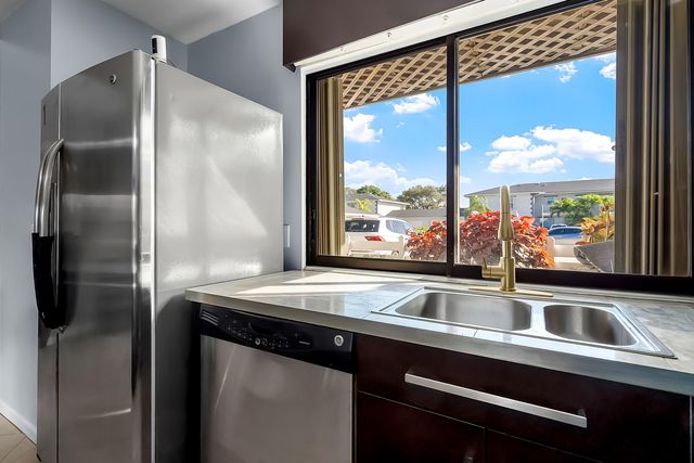 326 W Pine Street, Lantana, FL 33462