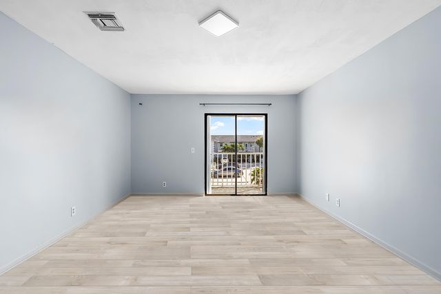 326 W Pine Street, Lantana, FL 33462