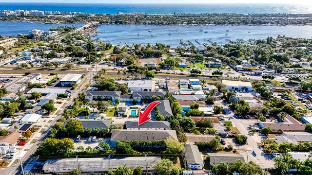 326 W Pine Street, Lantana, FL 33462