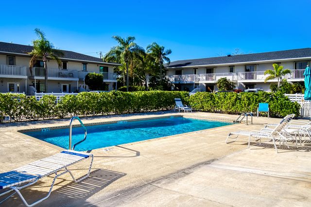 326 W Pine Street, Lantana, FL 33462