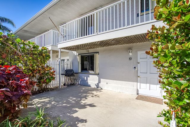 326 W Pine Street, Lantana, FL 33462