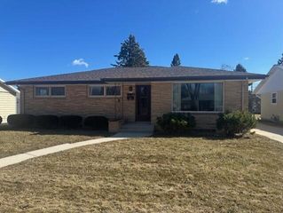 2833 S 17th STREET, Sheboygan, WI 53081