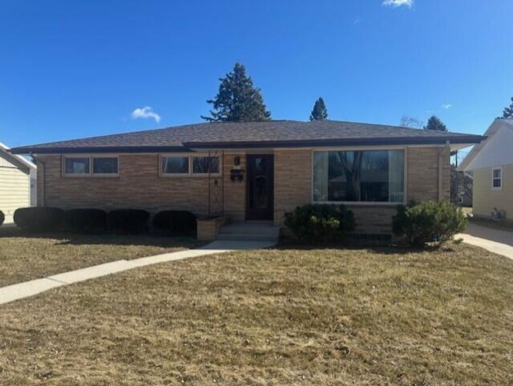 2833 S 17th STREET, Sheboygan, WI 53081