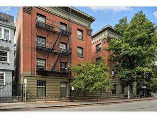 2109 Nw IRVING St 211, Portland, OR 97210