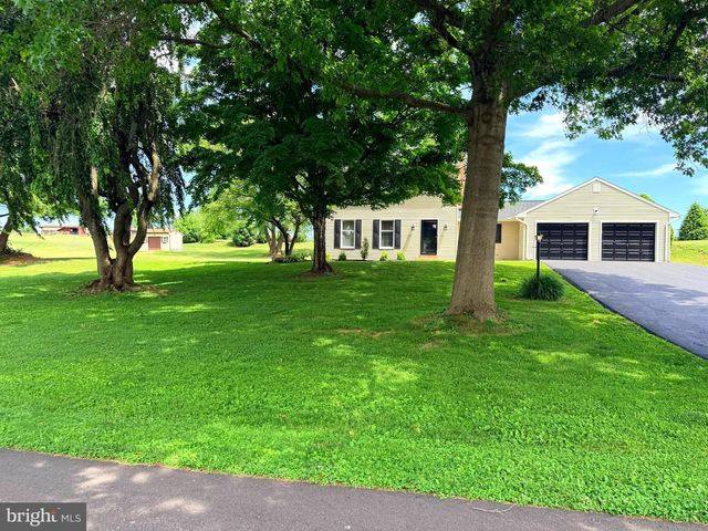 23 SHERRARD DR, Willow Street, PA 17584