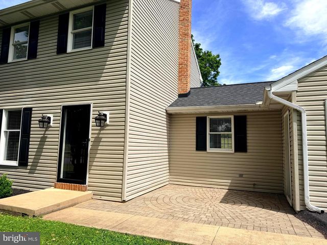23 SHERRARD DR, Willow Street, PA 17584