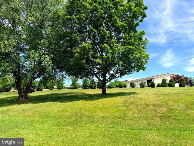 23 SHERRARD DR, Willow Street, PA 17584