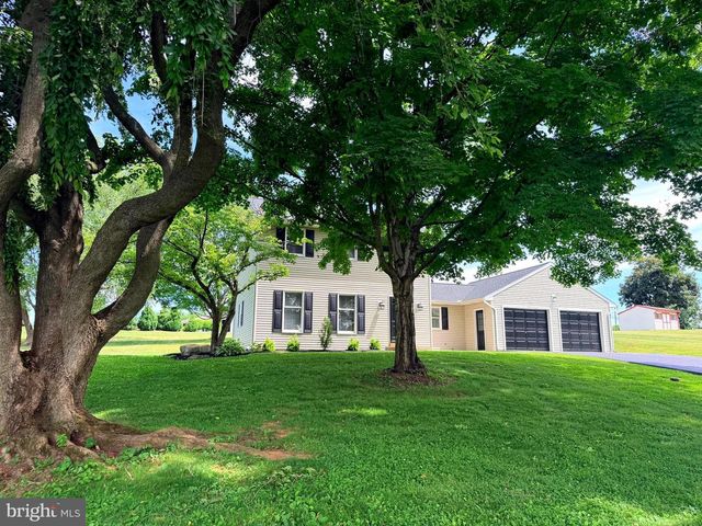 23 SHERRARD DR, Willow Street, PA 17584