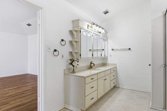 1323 Mary Preiss, New Braunfels, TX 78132