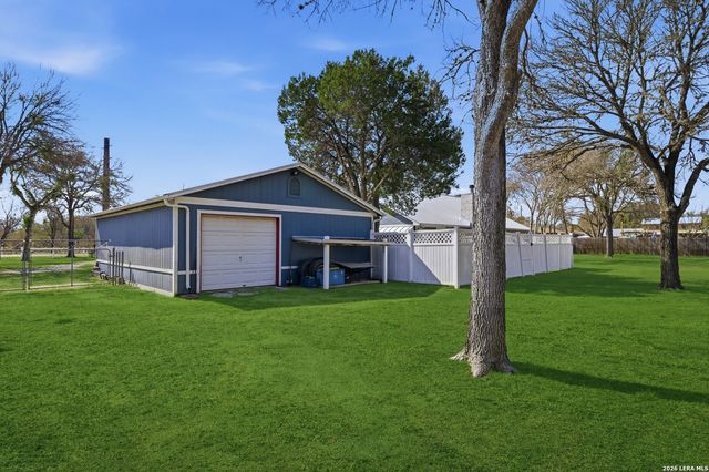 1323 Mary Preiss, New Braunfels, TX 78132