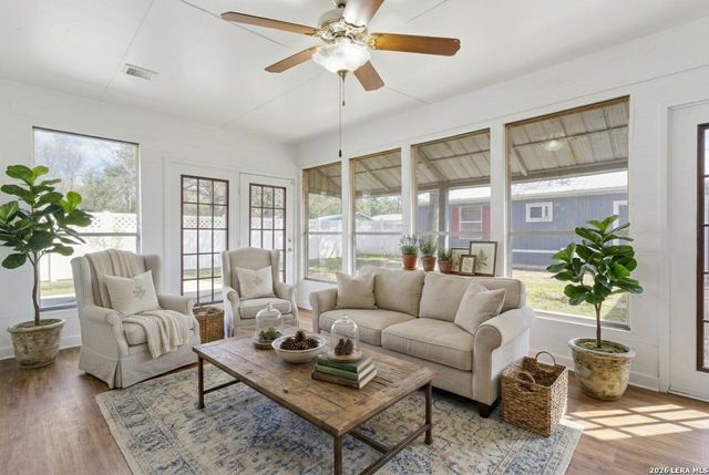 1323 Mary Preiss, New Braunfels, TX 78132