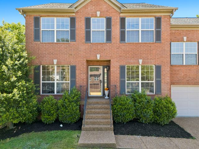 105 Hampton Ct, Hendersonville, TN 37075