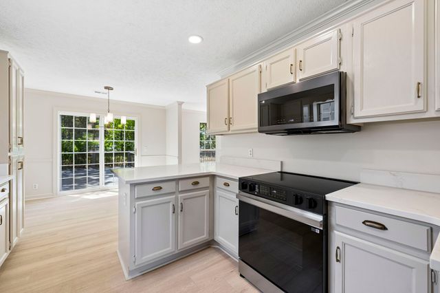 105 Hampton Ct, Hendersonville, TN 37075