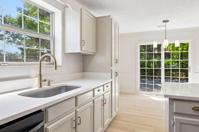 105 Hampton Ct, Hendersonville, TN 37075