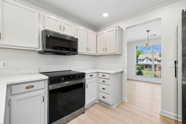 105 Hampton Ct, Hendersonville, TN 37075