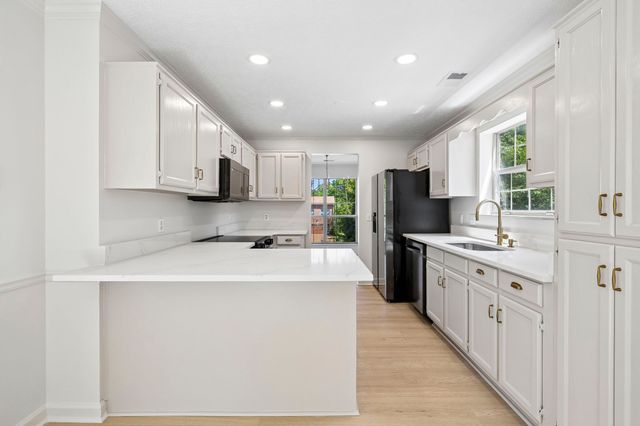 105 Hampton Ct, Hendersonville, TN 37075
