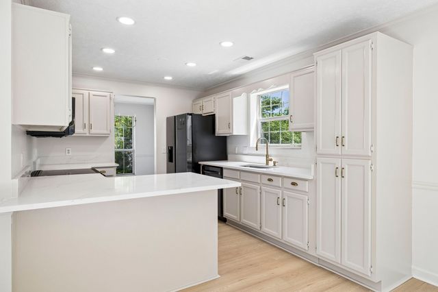 105 Hampton Ct, Hendersonville, TN 37075