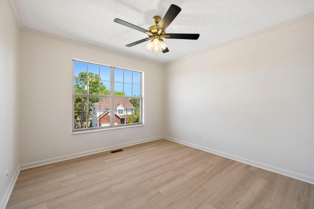 105 Hampton Ct, Hendersonville, TN 37075