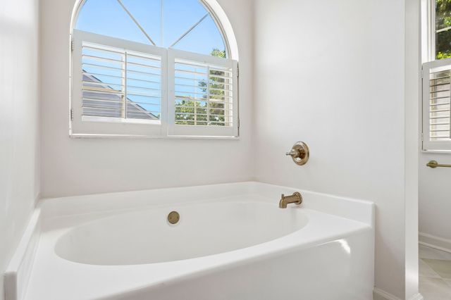 105 Hampton Ct, Hendersonville, TN 37075