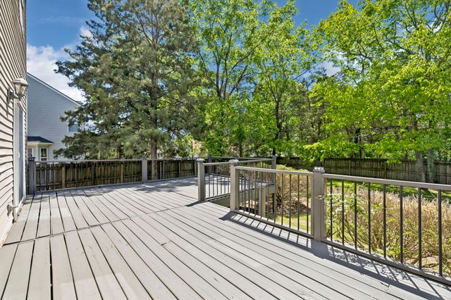 105 Hampton Ct, Hendersonville, TN 37075