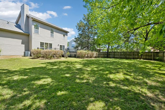 105 Hampton Ct, Hendersonville, TN 37075