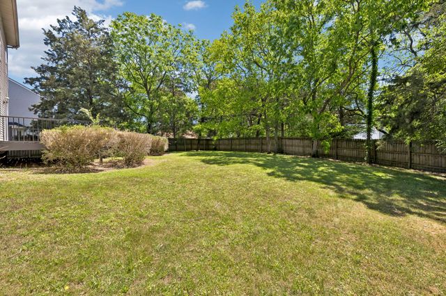 105 Hampton Ct, Hendersonville, TN 37075