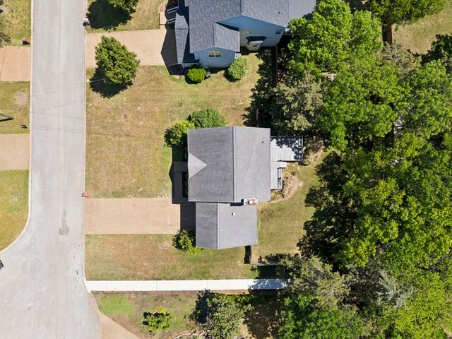 105 Hampton Ct, Hendersonville, TN 37075