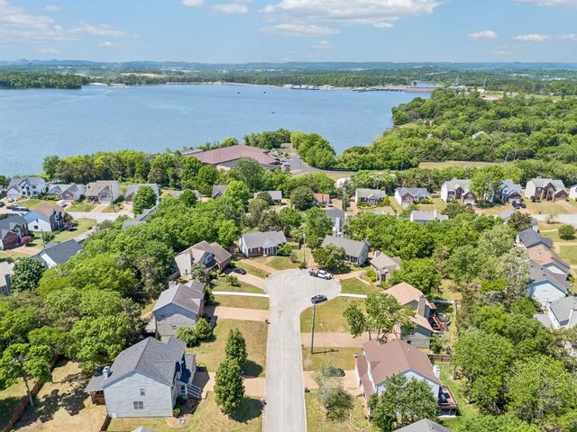 105 Hampton Ct, Hendersonville, TN 37075